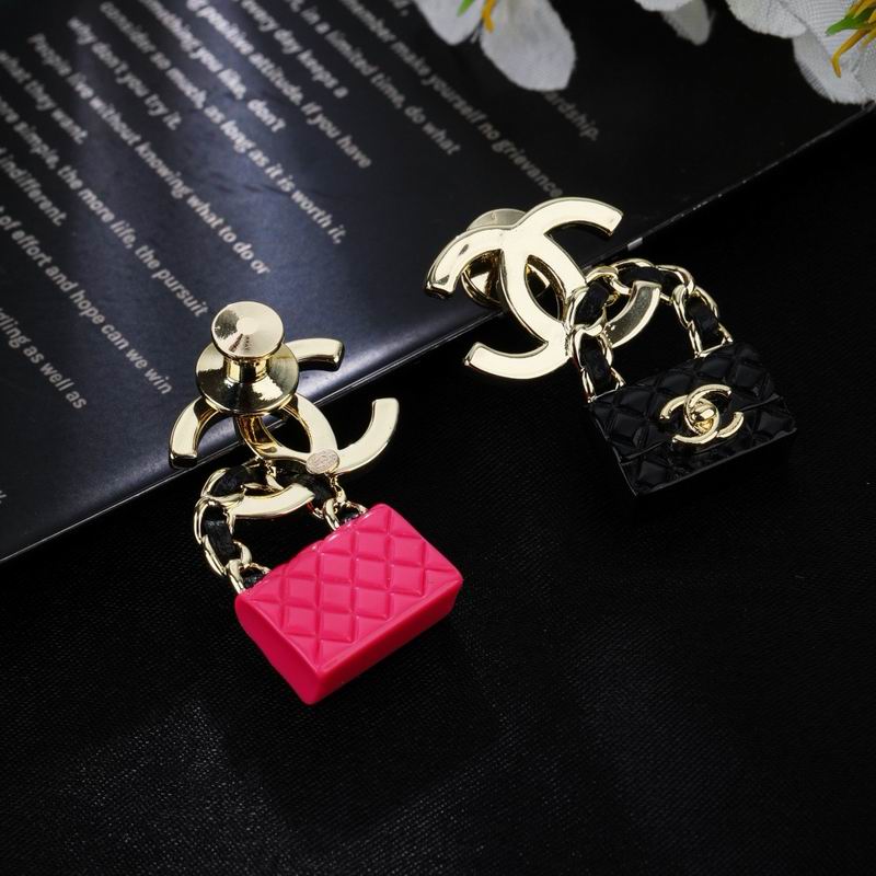 Chanel Brooch 09yxs69